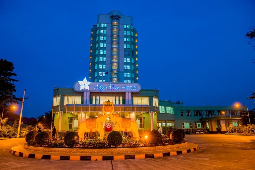 Sky Star Hotel Yangon Exteriör bild